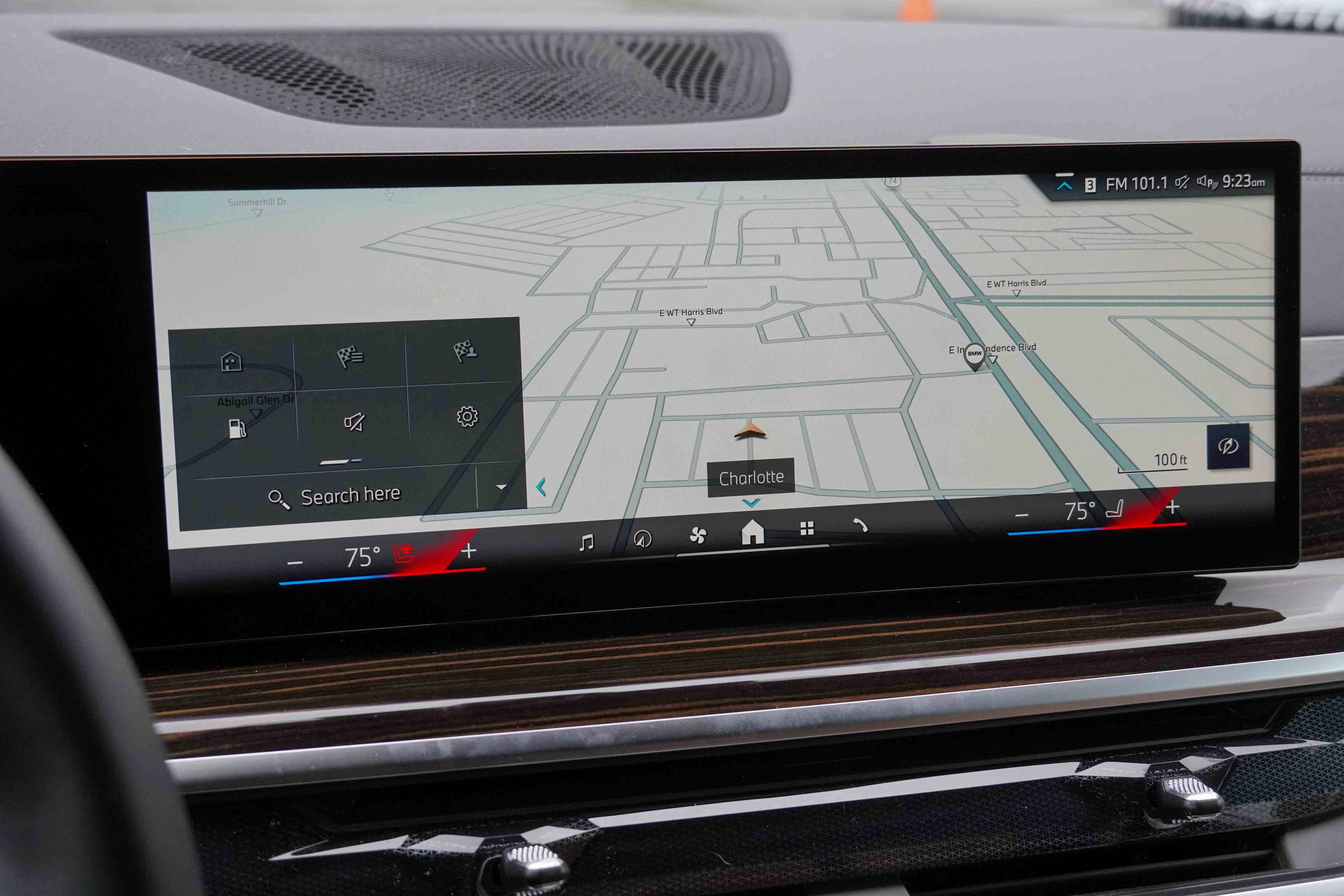 Certified 2025 BMW X5 xDrive40i w/ Climate Comfort Package image 28