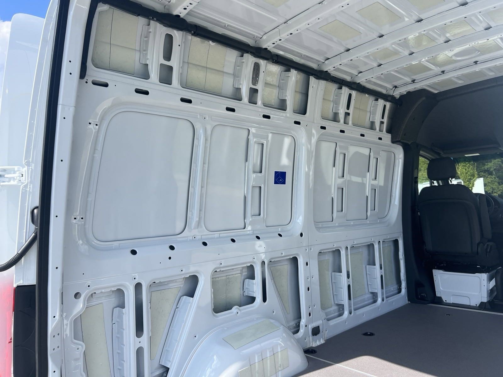 New 2025 Mercedes-Benz Sprinter 2500 image 46