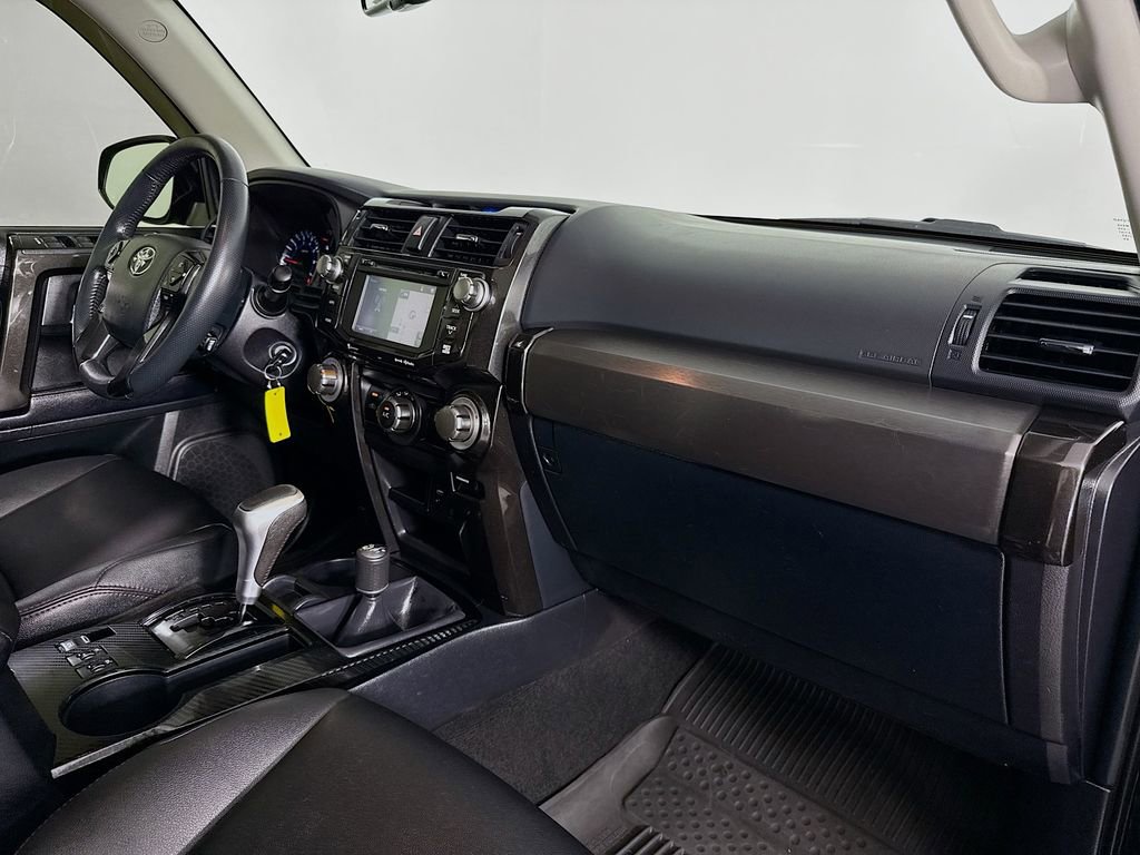 Used 2019 Toyota 4Runner TRD Off-Road Premium AWD/4WD image 32