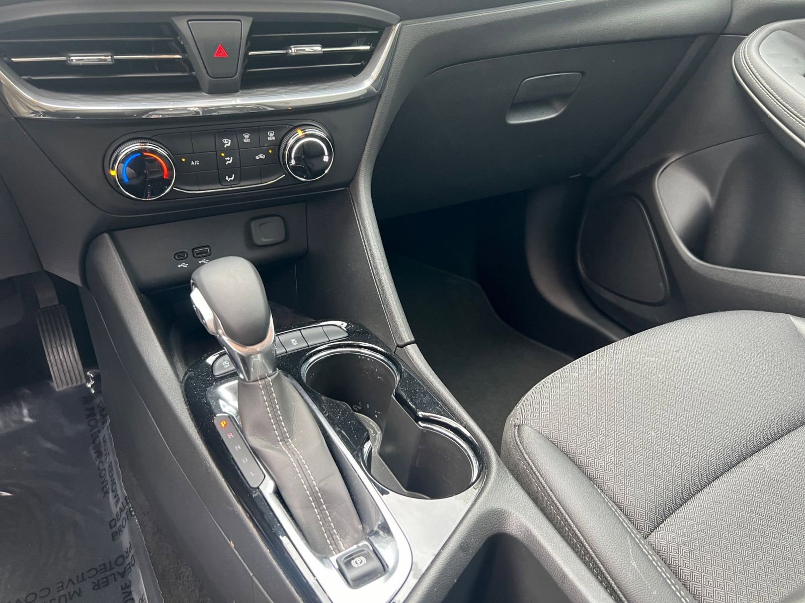 Used 2025 Buick Encore GX Preferred image 36