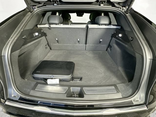 Used 2024 Cadillac Lyriq Tech AWD/4WD image 33