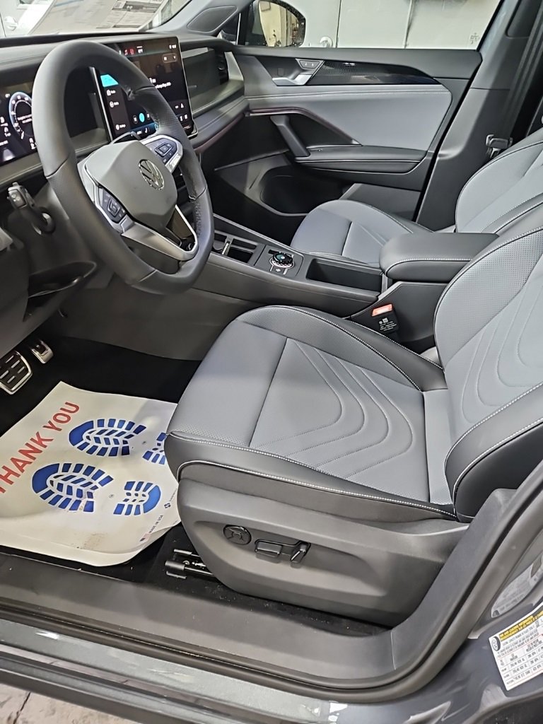 New 2026 Volkswagen Tiguan SE R-Line image 27