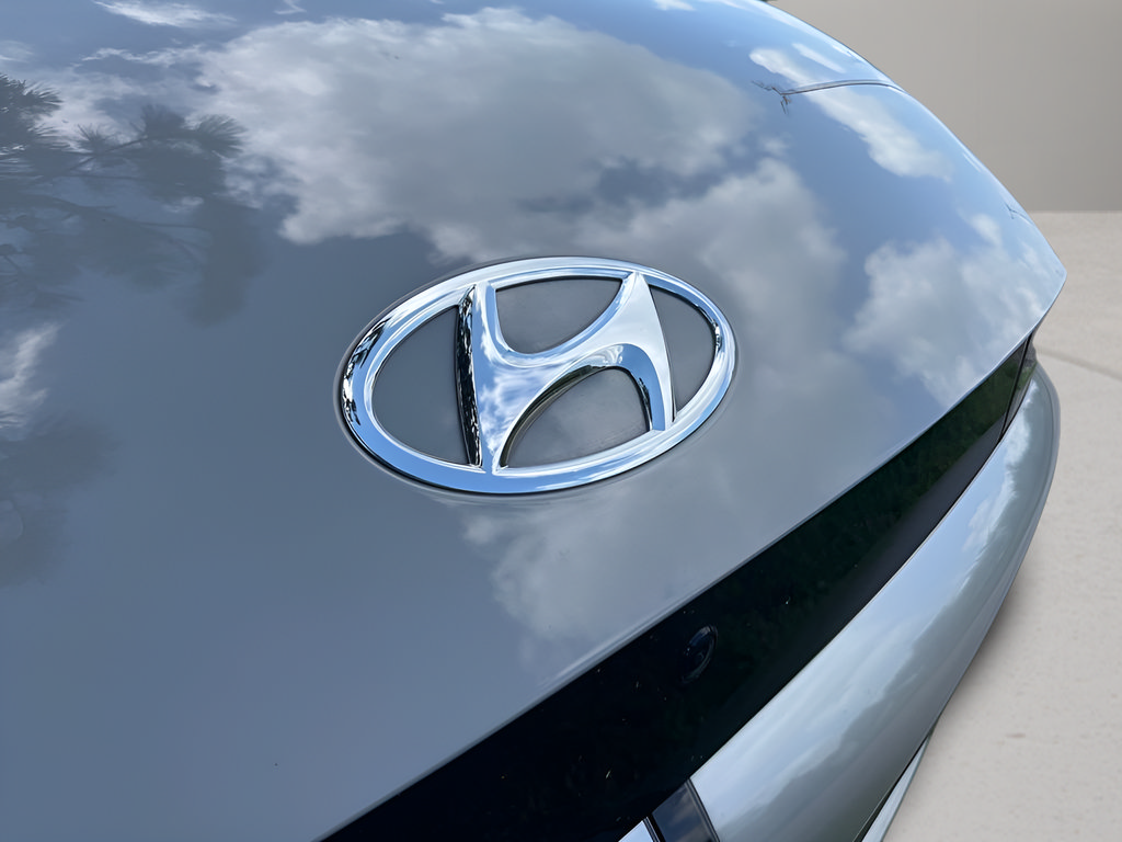 Used 2024 Hyundai Ioniq 5 Limited AWD/4WD image 31
