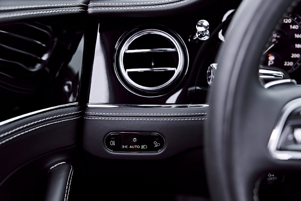Used 2023 Bentley Flying Spur S V8 AWD/4WD image 70