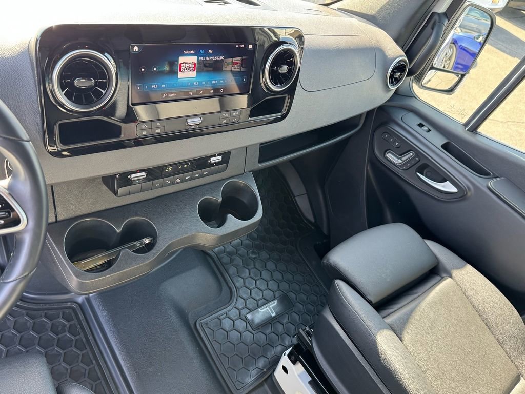 Used 2023 Mercedes-Benz Sprinter 2500 image 35