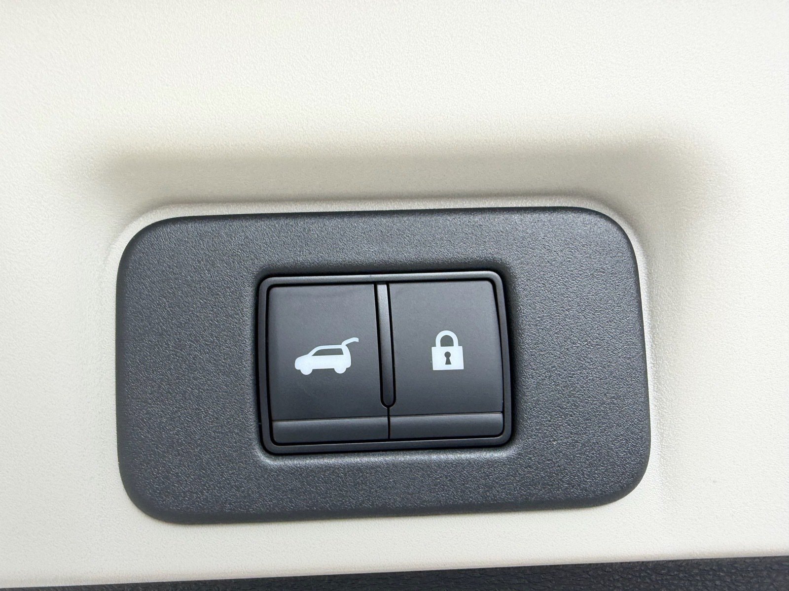 Certified 2024 Nissan Ariya AWD image 15