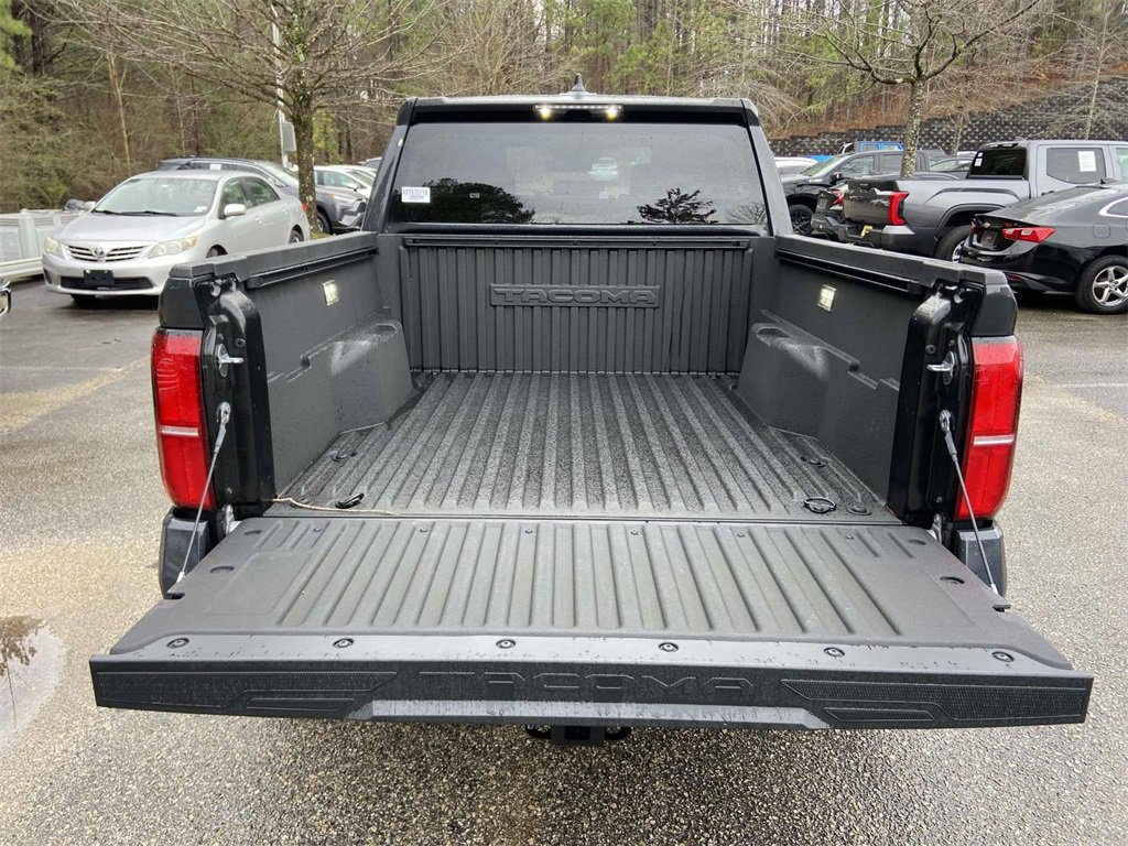 Used 2025 Toyota Tacoma SR5 image 9