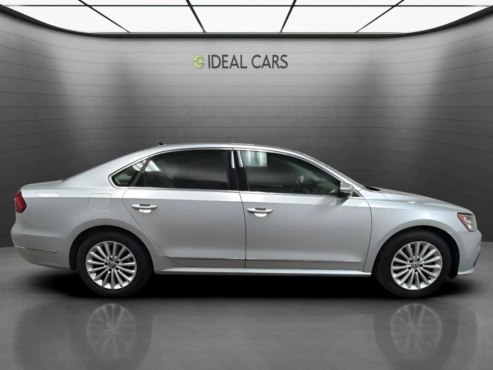 Used 2017 Volkswagen Passat 1.8T SE FWD image 4