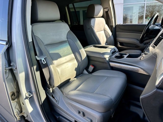 Used 2019 Chevrolet Suburban LT image 27