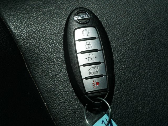 Used 2015 Nissan Pathfinder SL w/ Trailer Tow Package FWD image 38