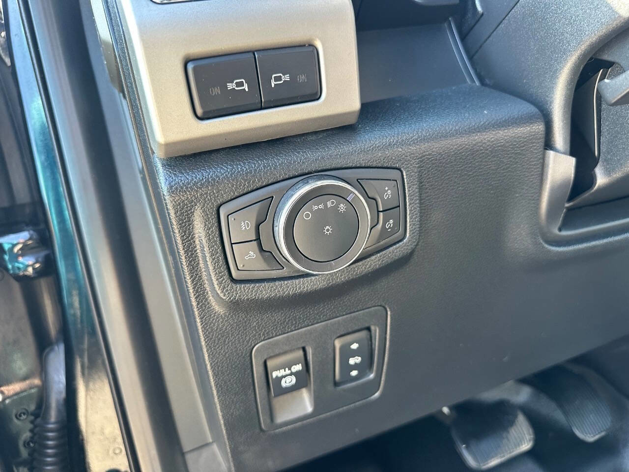 Used 2016 Ford F150 Lariat AWD/4WD image 33