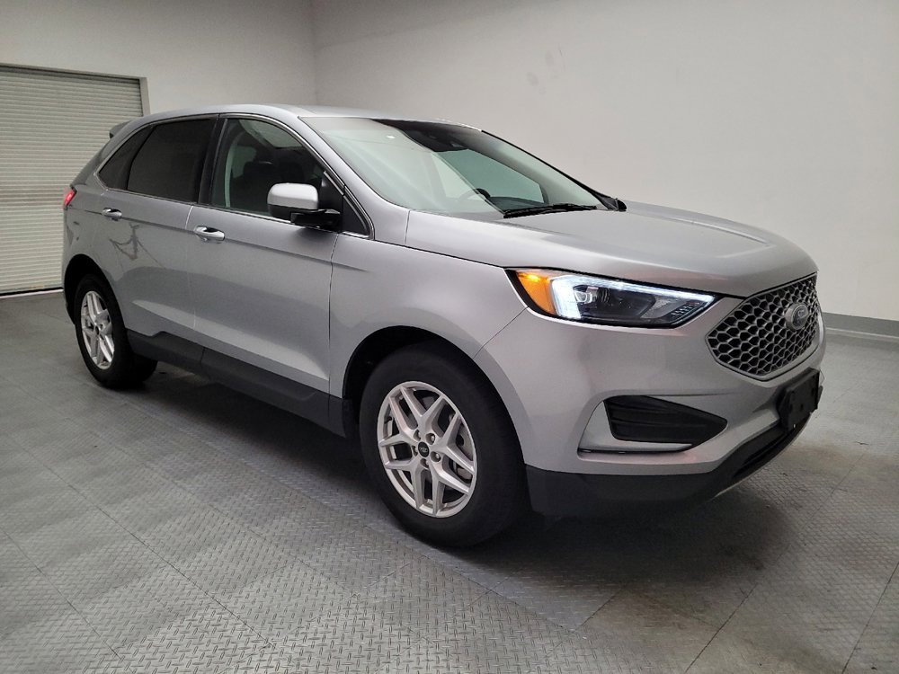 Used 2023 Ford Edge SEL image 13