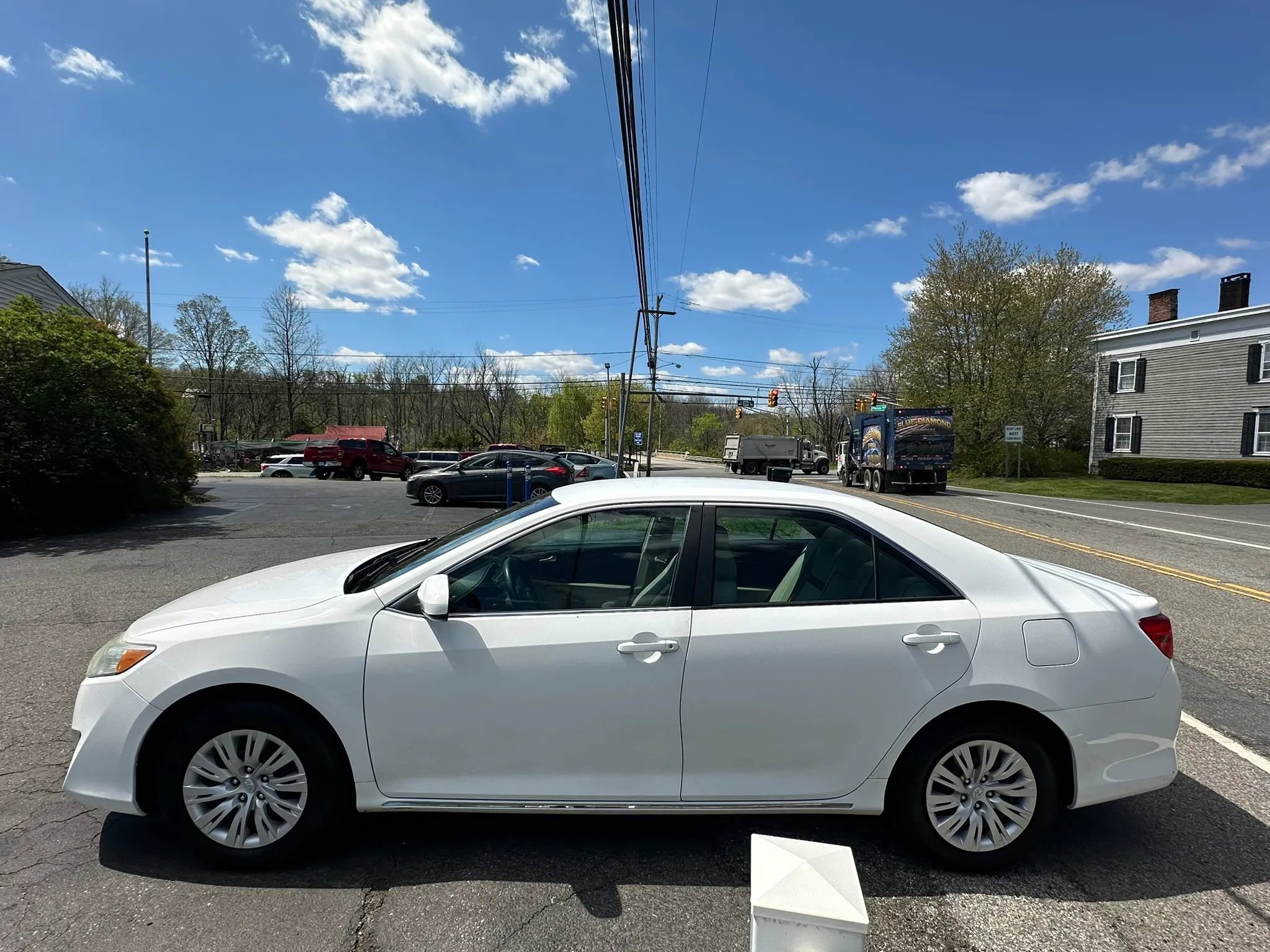 Used 2013 Toyota Camry LE FWD image 8