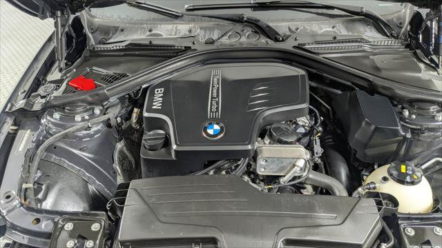 Used 2016 BMW 320i xDrive Sedan w/ Sport Package AWD/4WD image 25