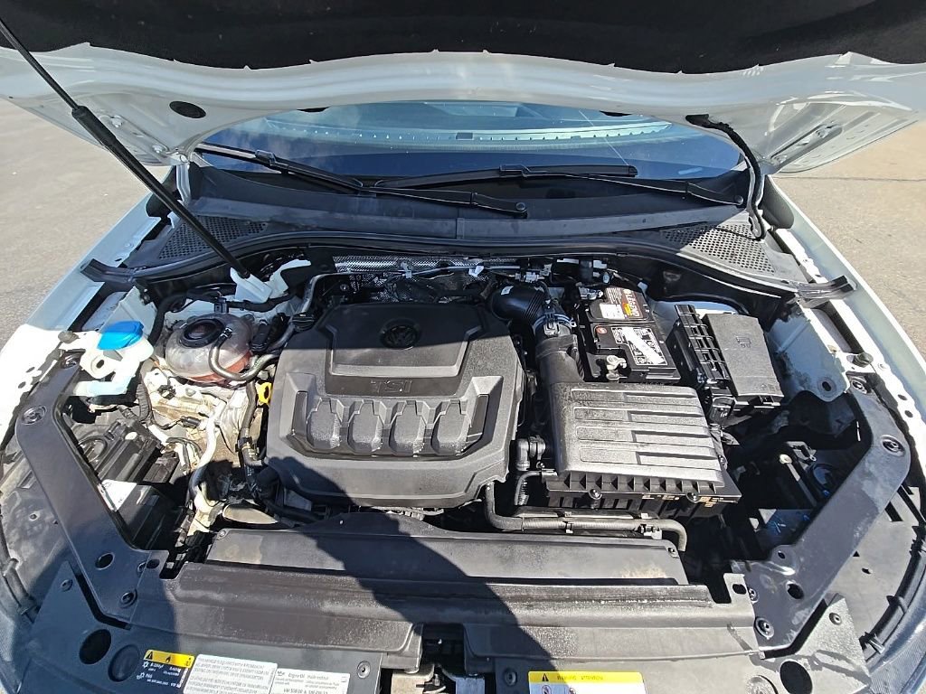 Used 2022 Volkswagen Tiguan SE R-Line AWD/4WD image 12