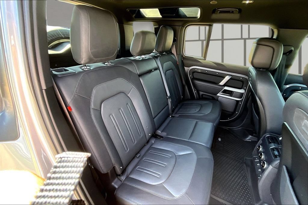 Used 2022 Land Rover Defender 110 X-Dynamic HSE AWD/4WD image 27