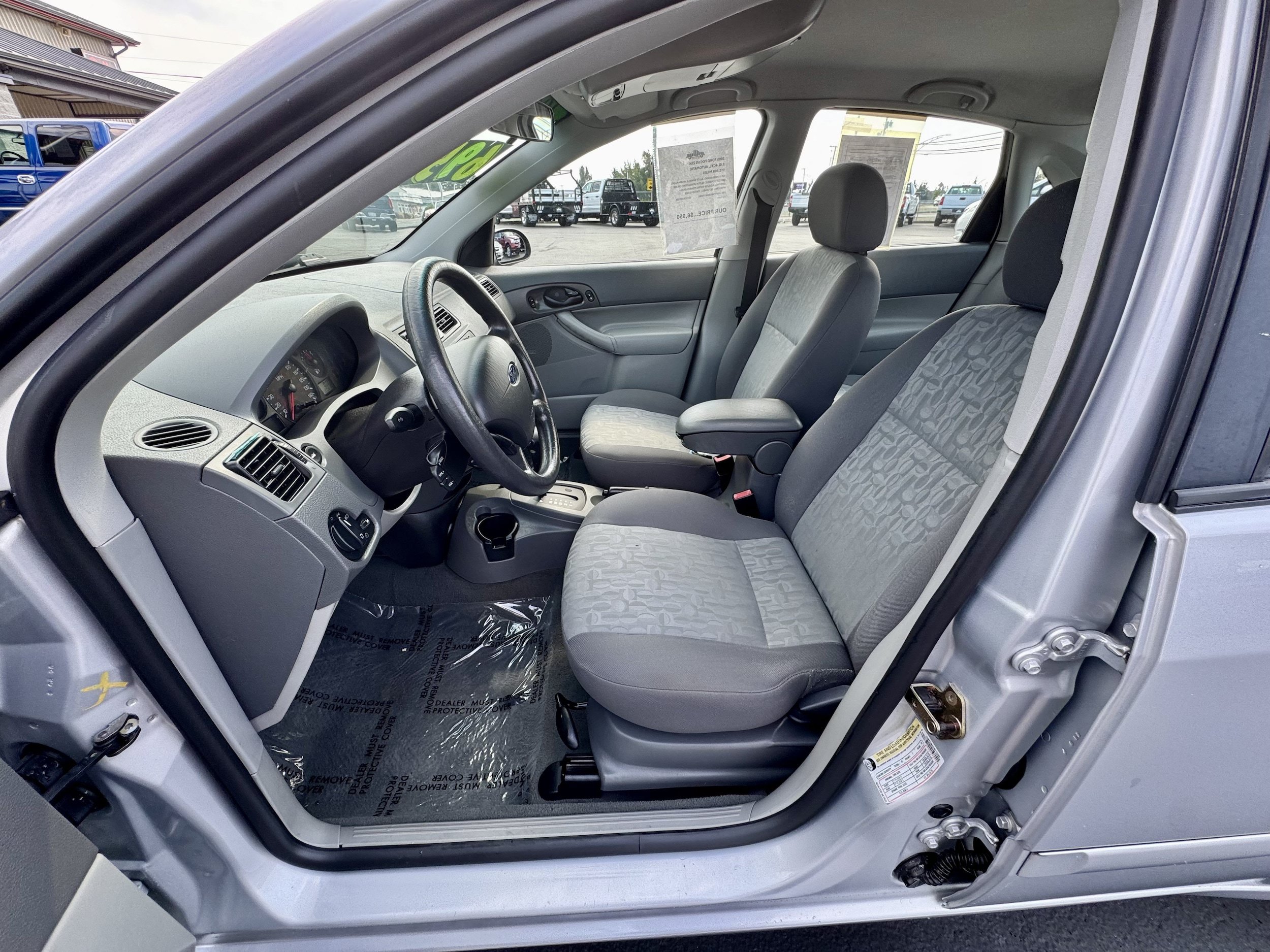 Used 2005 Ford Focus S FWD image 8