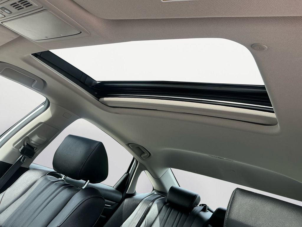 Used 2019 Honda Accord Touring image 19