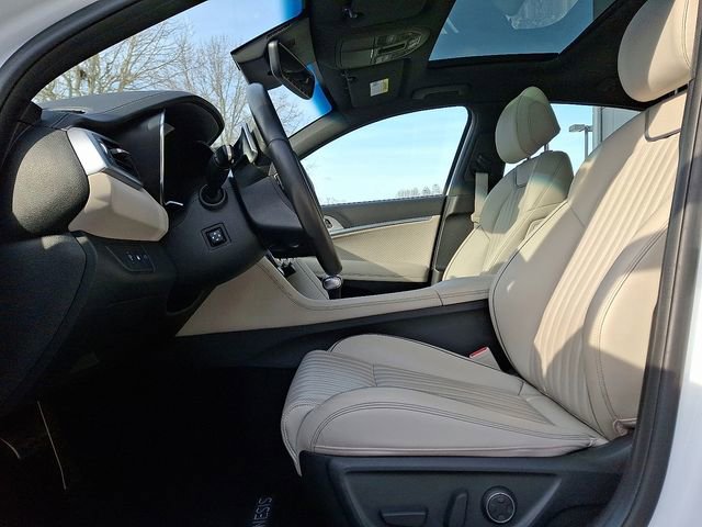 Used 2023 Genesis G70 2.0T w/ Sport Prestige Package image 12