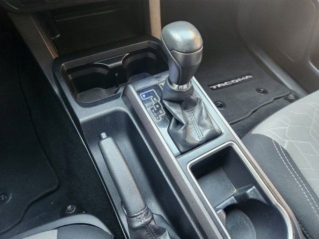 Used 2020 Toyota Tacoma TRD Sport w/ Technology Package image 23