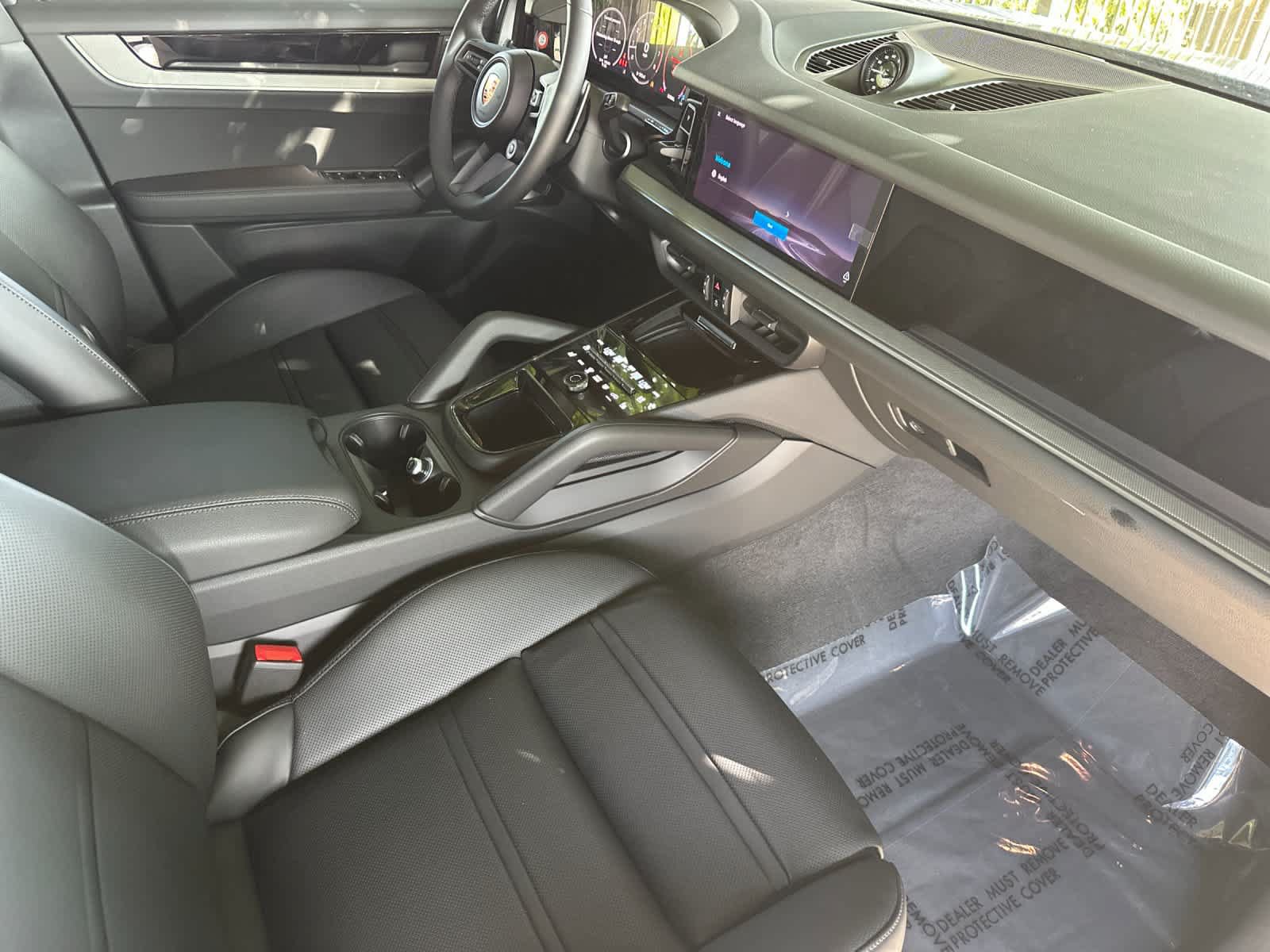 New 2026 Porsche Cayenne Coupe AWD/4WD image 17