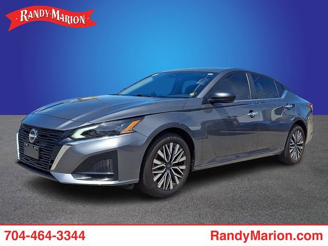 Used 2024 Nissan Altima 2.5 SV
