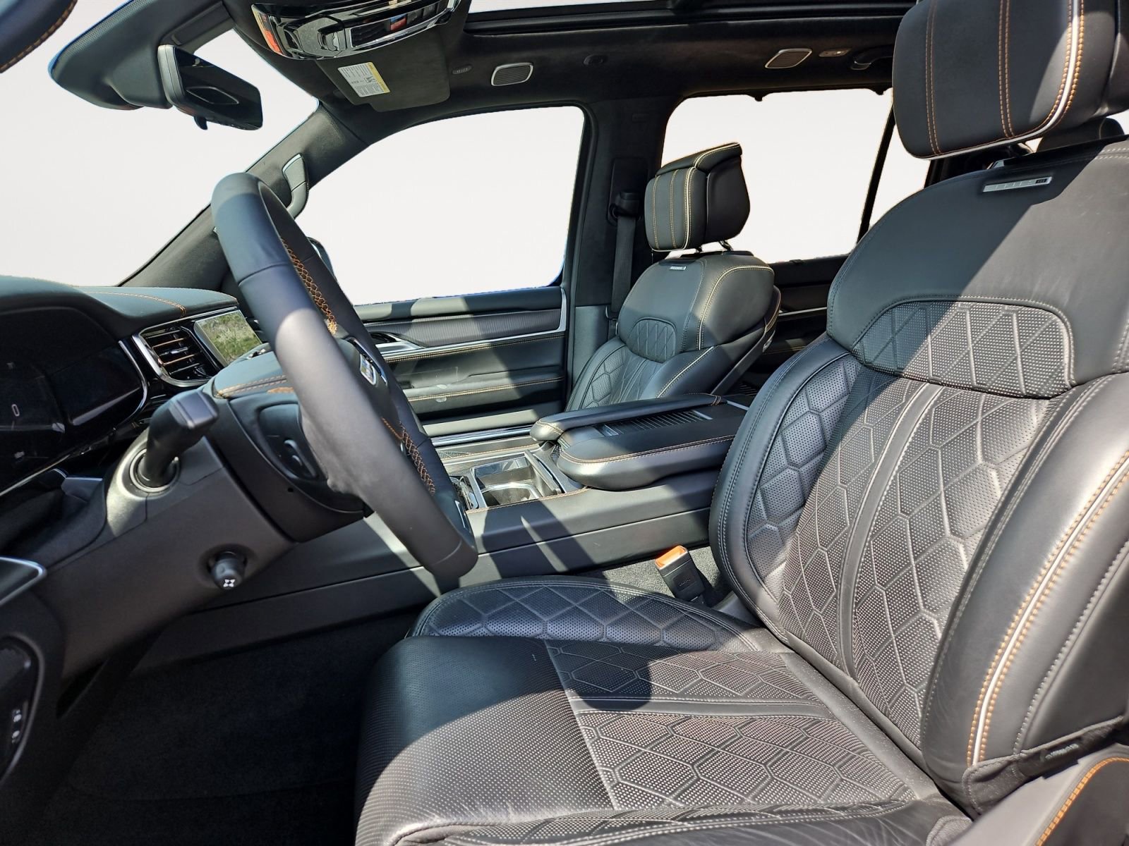 Used 2024 Jeep Grand Wagoneer Series III w/ Quick Order Packagew 28T image 9