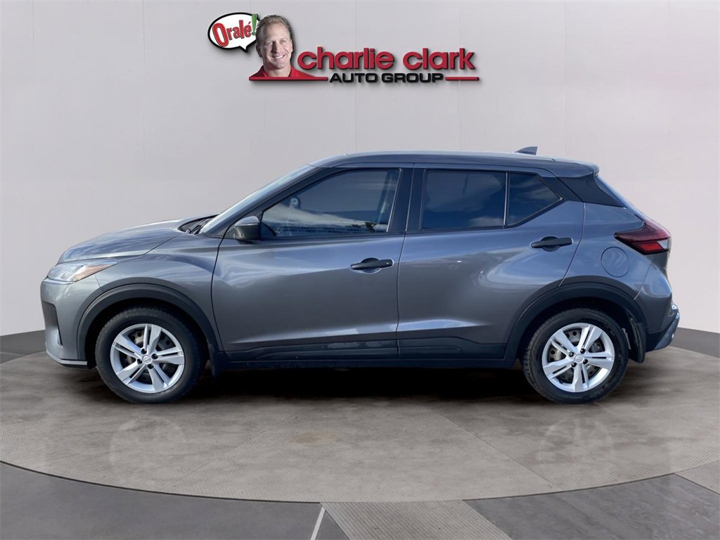 Used 2022 Nissan Kicks S image 3