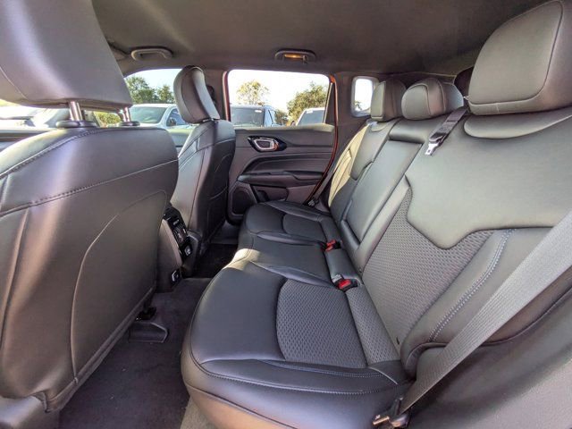 New 2026 Jeep Compass Latitude image 12