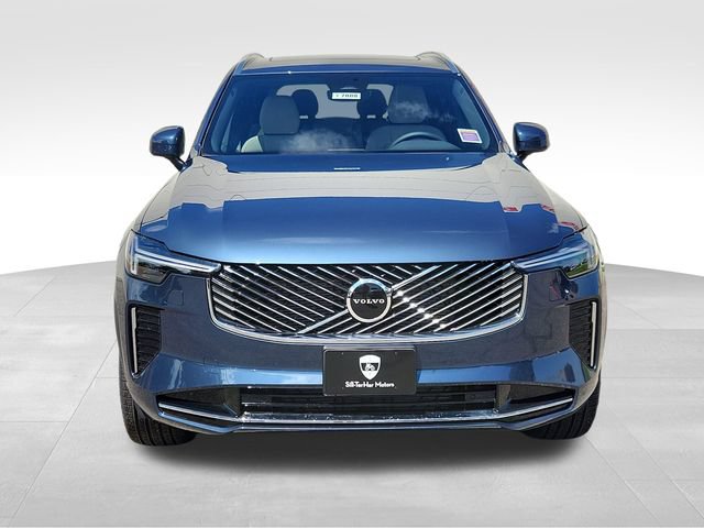Certified 2026 Volvo XC90 B6 Core w/ Protection Package AWD/4WD image 2