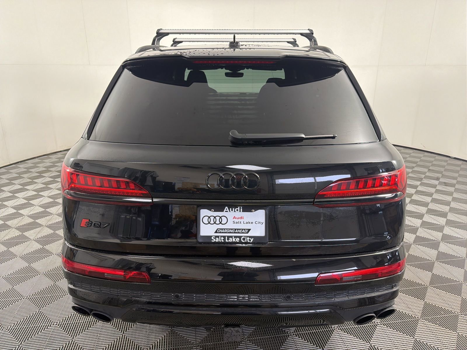 Used 2023 Audi SQ7 Premium Plus w/ Executive Package image 5