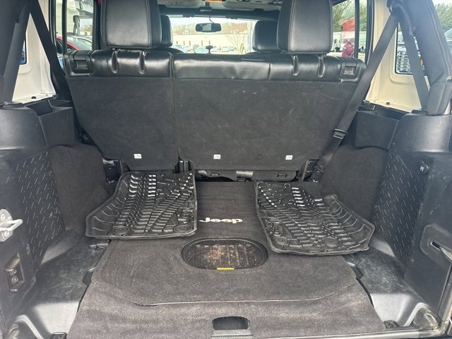 Used 2016 Jeep Wrangler Unlimited Rubicon image 34