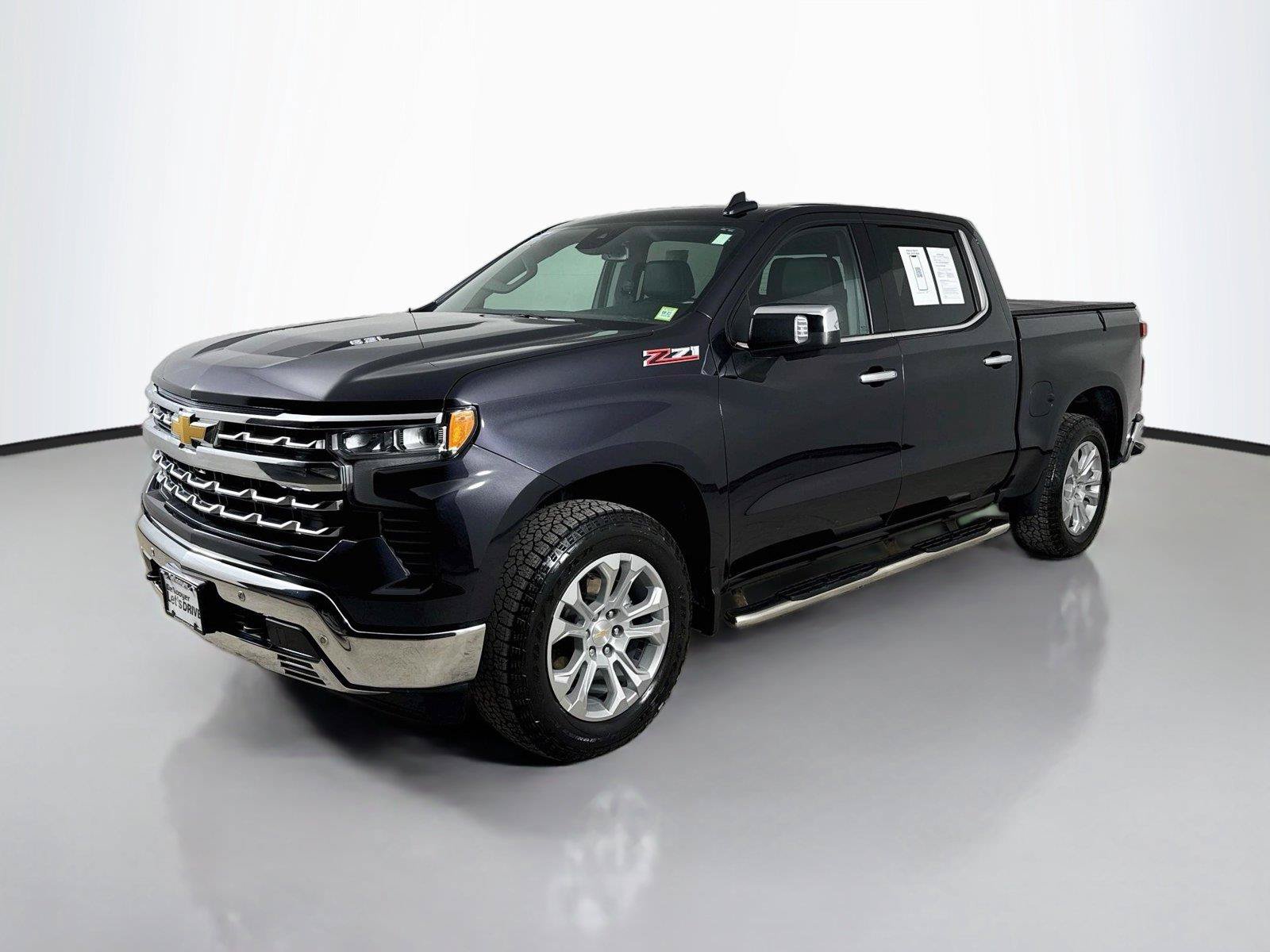 Used 2024 Chevrolet Silverado 1500 LTZ w/ LTZ Premium Package AWD/4WD image 9