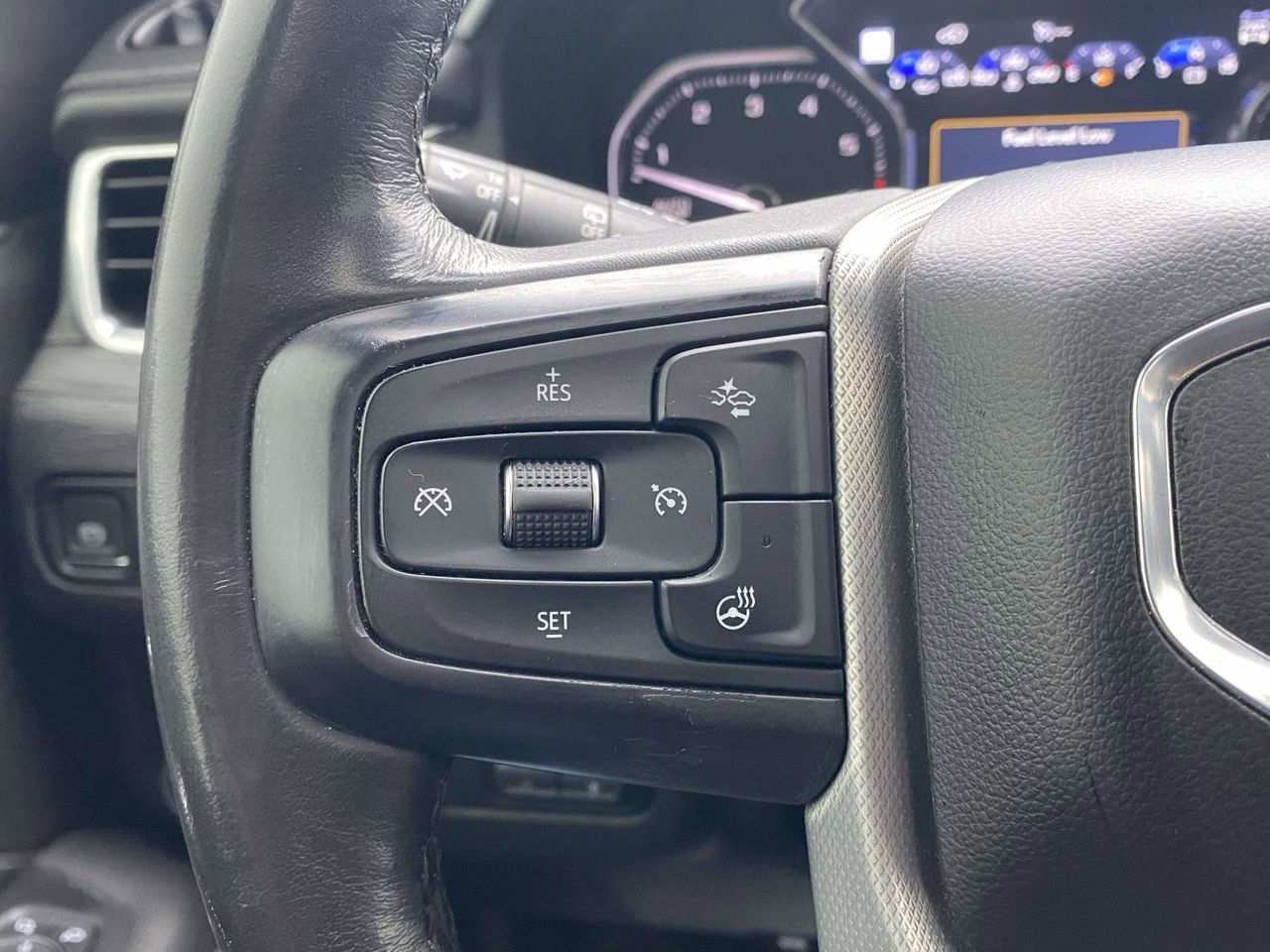 Used 2021 GMC Yukon XL Denali w/ Denali Ultimate Package image 23