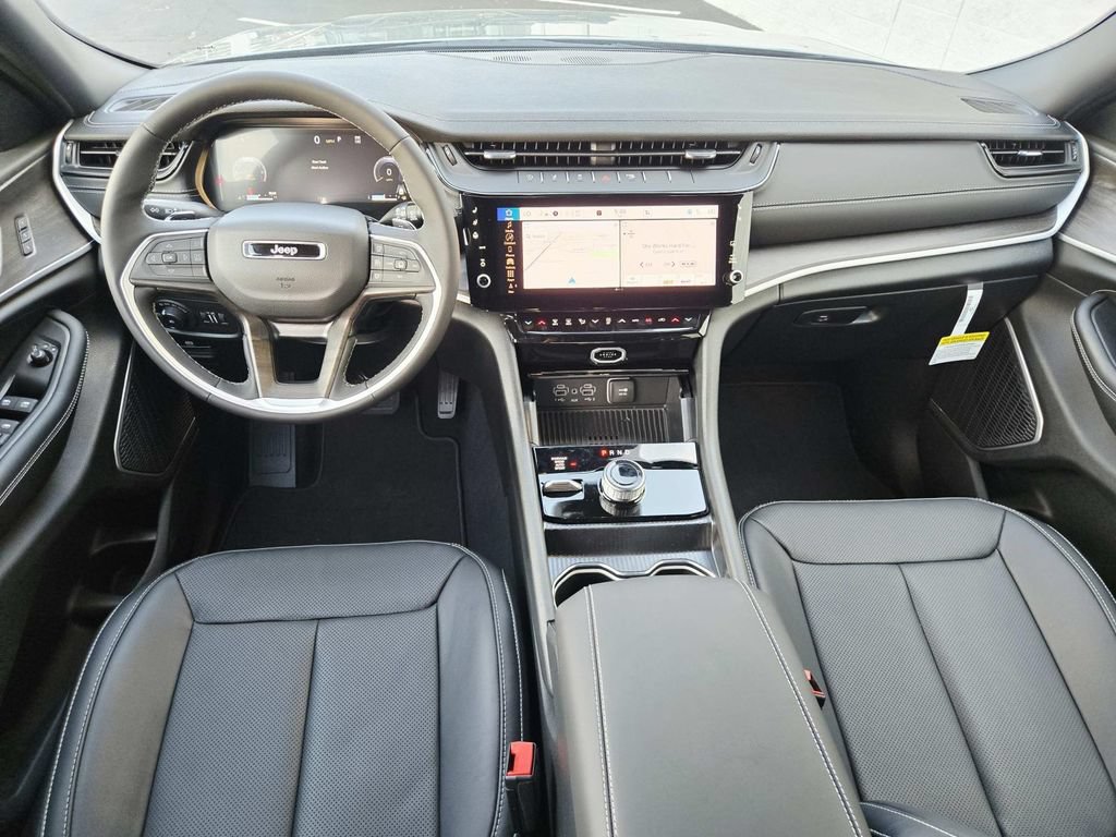 New 2026 Jeep Grand Cherokee Limited AWD/4WD image 12