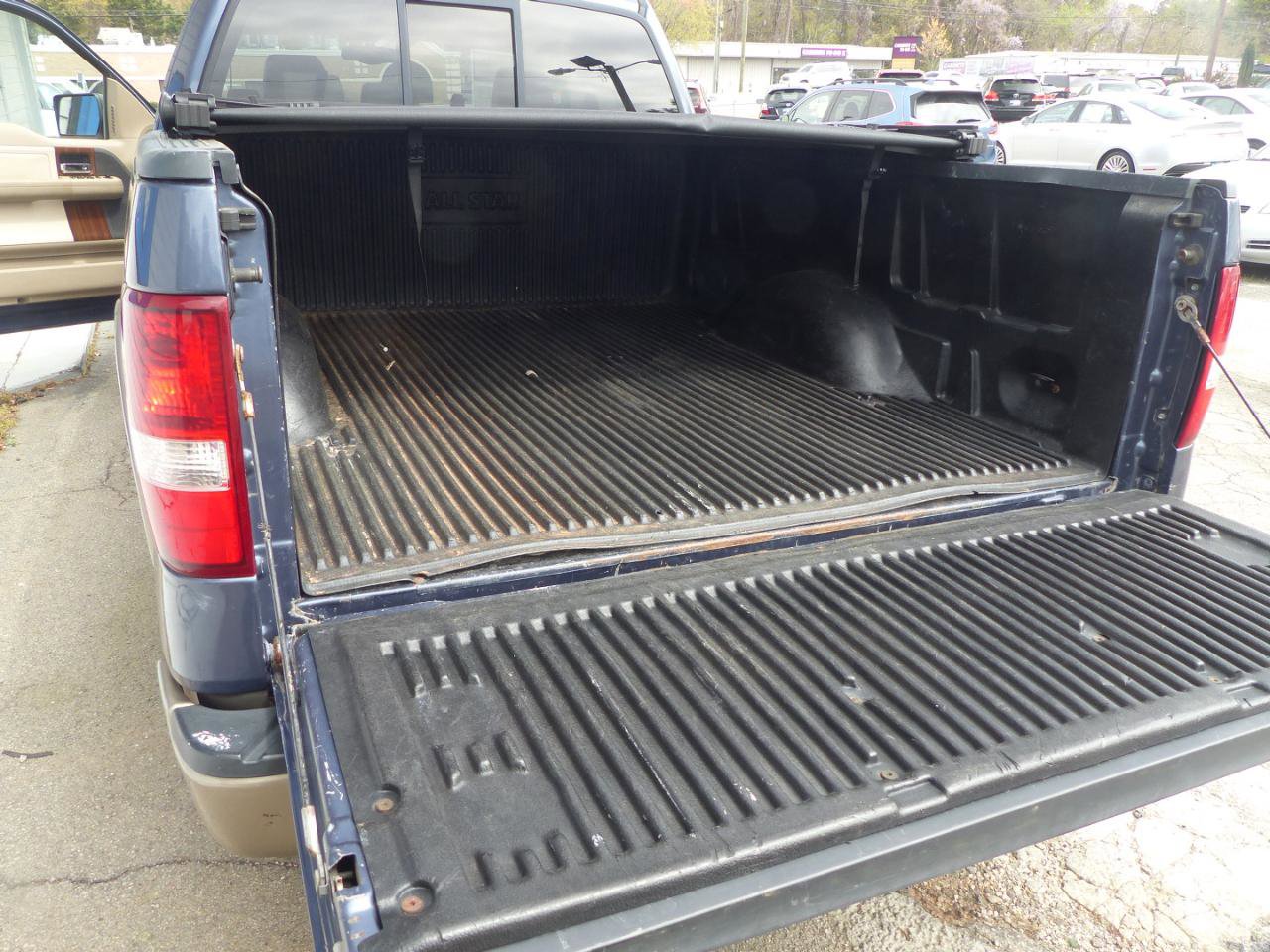 Used 2004 Ford F150 Lariat image 24