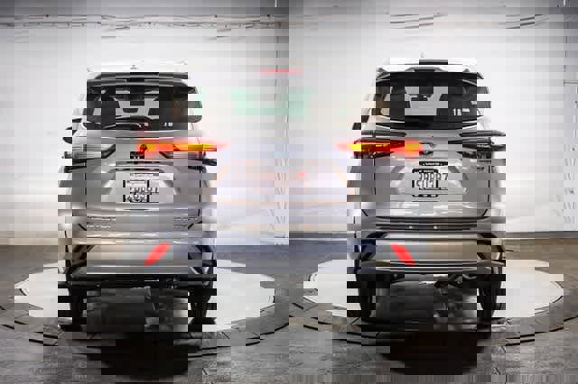 Certified 2022 Toyota Highlander Platinum image 5