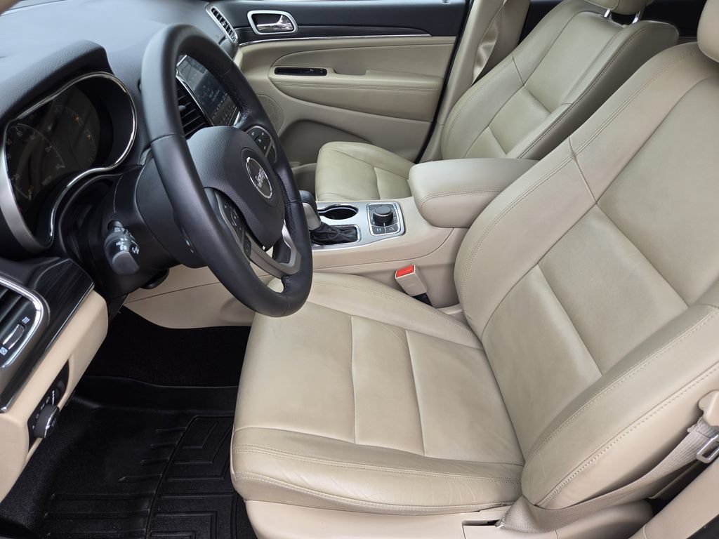 Used 2019 Jeep Grand Cherokee Limited AWD/4WD image 14