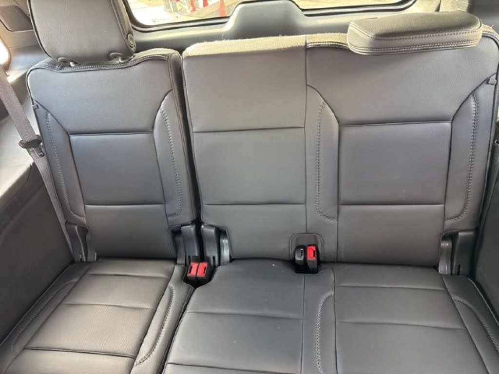 Used 2023 GMC Yukon Denali w/ LPO, Floor Liner Package AWD/4WD image 19