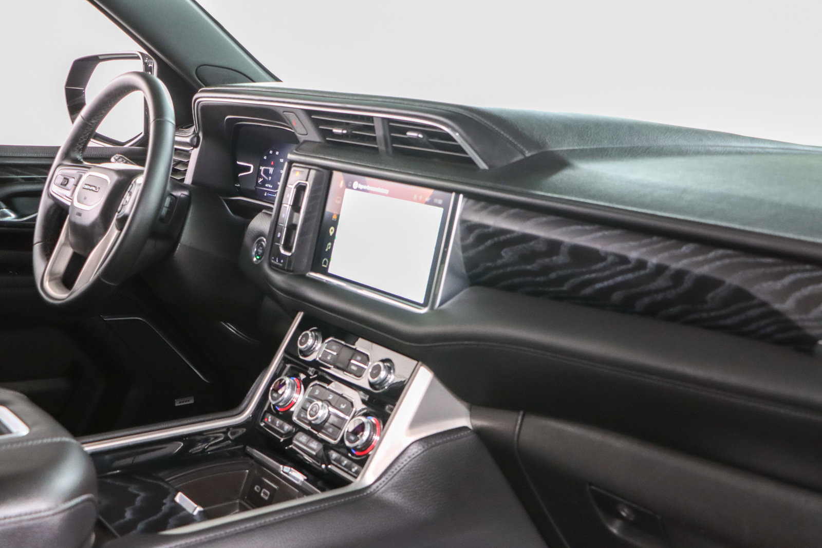Used 2023 GMC Yukon Denali AWD/4WD image 30