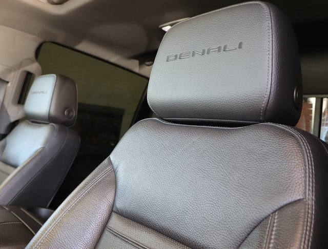 Used 2020 GMC Sierra 3500 Denali w/ Denali Ultimate Package image 20