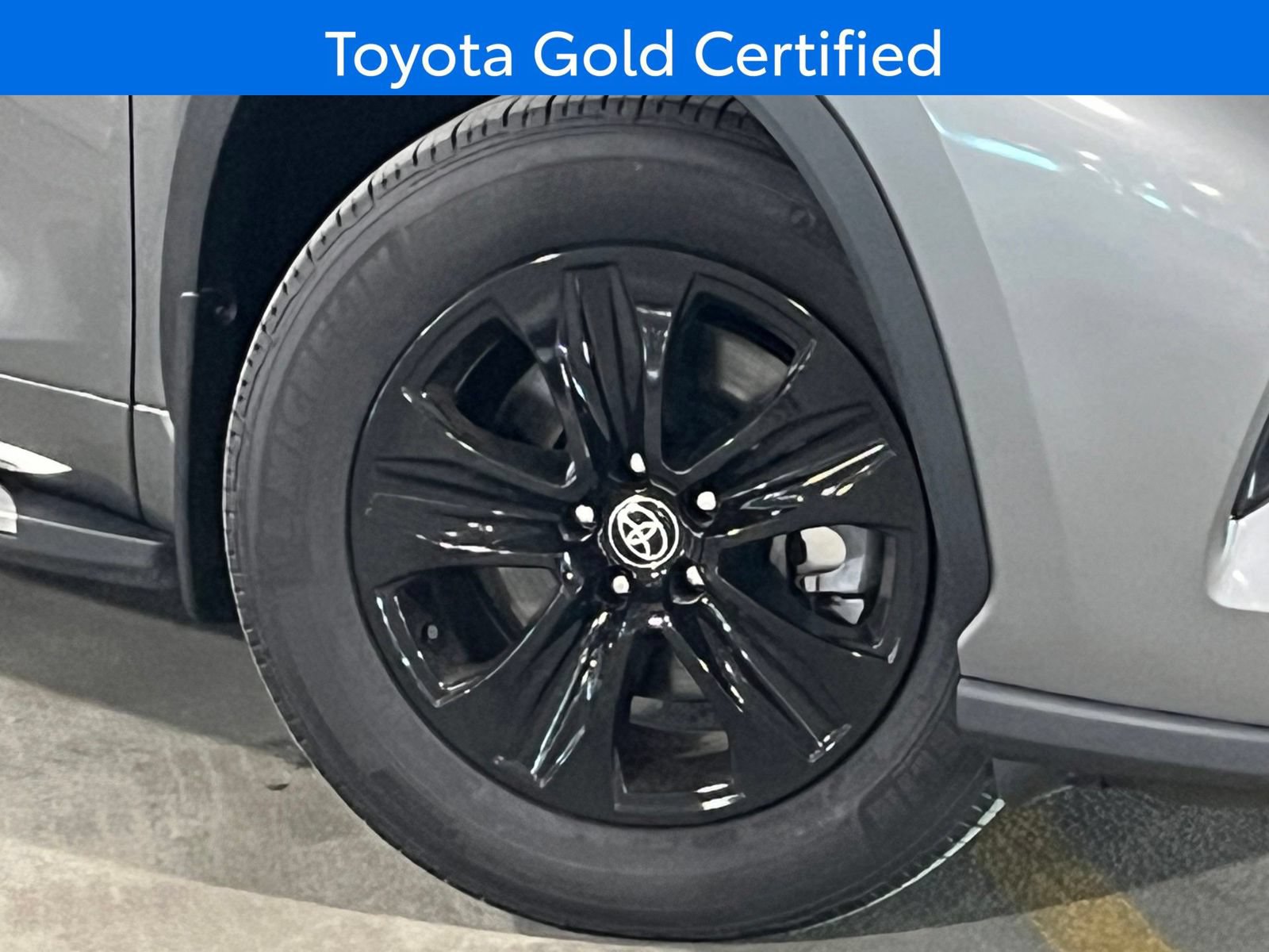 Used 2025 Toyota Highlander XLE FWD video 2
