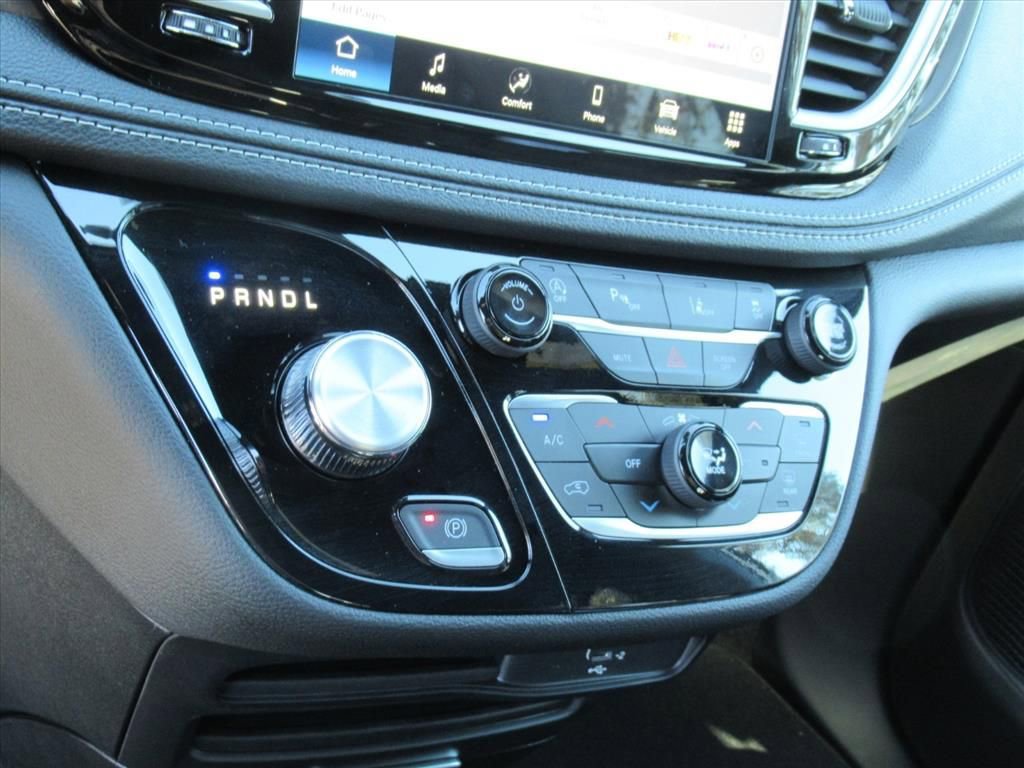 New 2026 Chrysler Pacifica Select FWD image 22