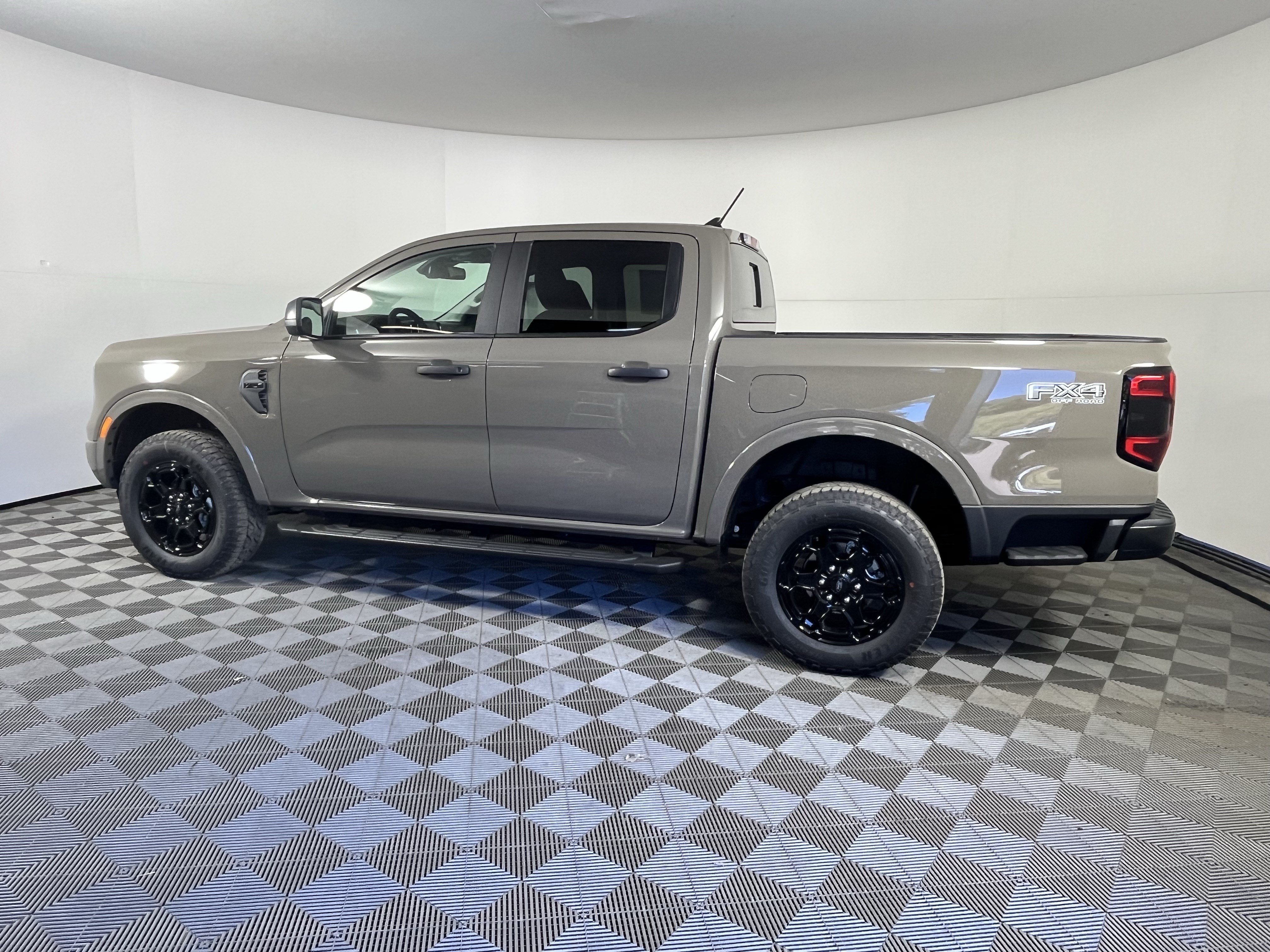 New 2026 Ford Ranger XLT w/ Equipment Group 301A High AWD/4WD image 2