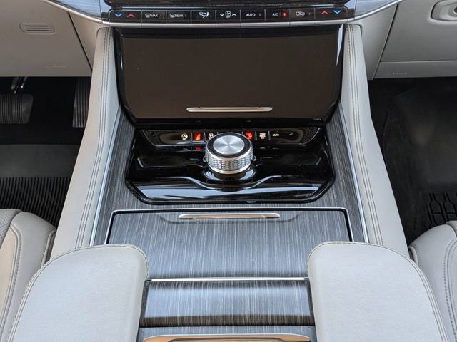 Used 2024 Jeep Wagoneer L Series II w/ Flexible Seating Group image 20