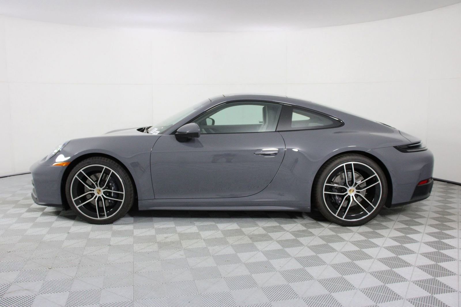 New 2026 Porsche 911 Carrera image 2