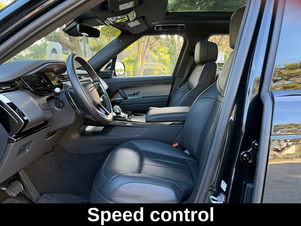 Used 2025 Land Rover Range Rover Sport SE image 16