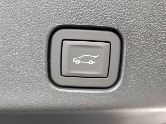 New 2026 GMC Acadia Denali w/ Super Cruise Package image 9