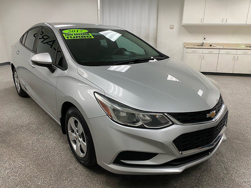 Used 2017 Chevrolet Cruze LS image 3