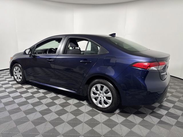 Used 2024 Toyota Corolla LE image 5